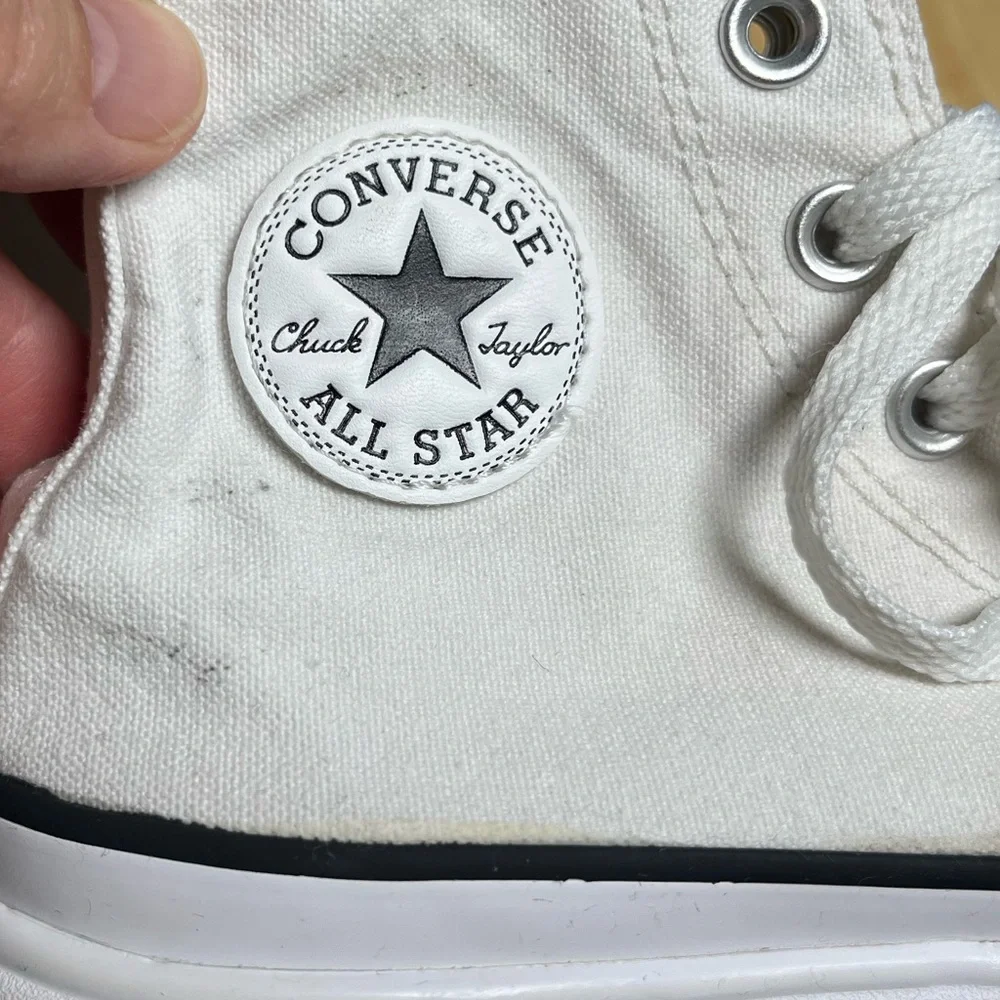 Converse Chuck Taylor® All Star® Lugged Lift Platform Canvas (Big Kid) Size 5 - Picture 6 of 9